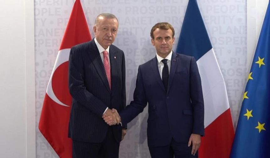 Cumhurbaşkanı Erdoğan, Macron ile telefonda görüştü