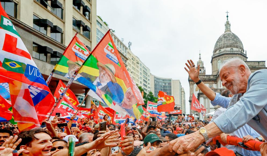Lula’dan halka seçim mesajı: Ya ben ya barbarlık!
